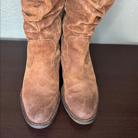 Born Suede Boots (7.5) - Picture 6 of 11